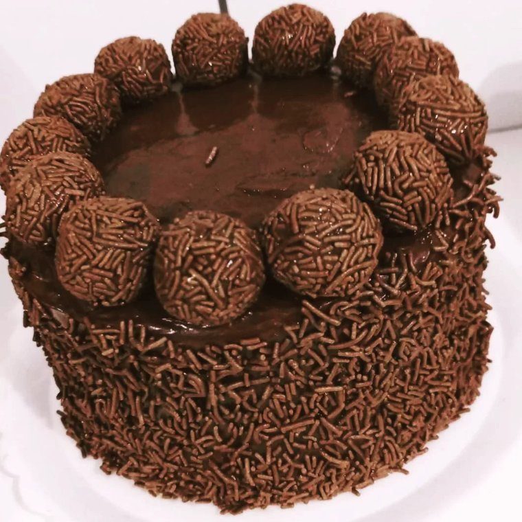 Bolo de brigadeiro